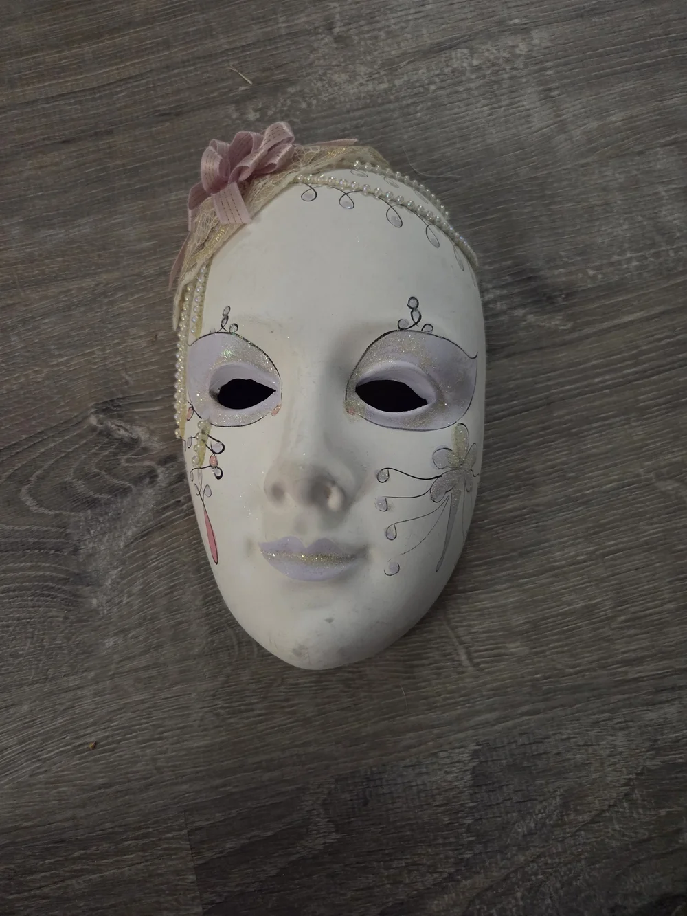 Hand-Painted Decorative White Venetian-Style Mask with Pink Accents